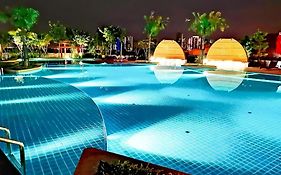 Almas Suites Puteri Harbour By Stayrene